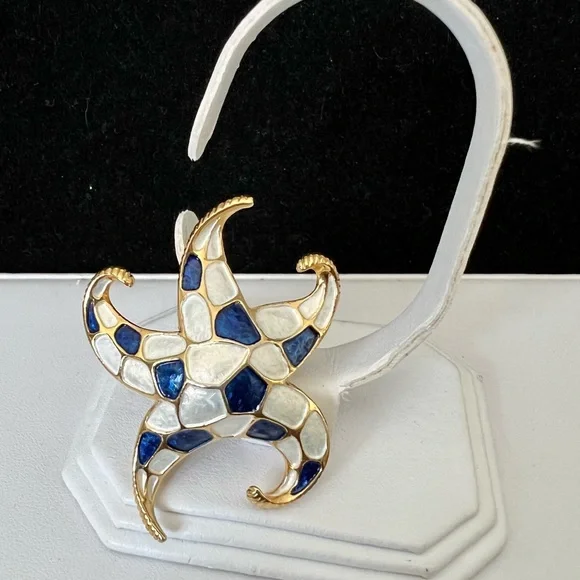 Vintage Boucher Signed Enamel Starfish Brooch - Picture 4 of 8